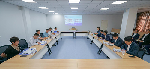 省森工集團(tuán)露水河林業(yè)局與長白山旅游股份有限公司就森林旅游、促進(jìn)林業(yè)轉(zhuǎn)型升級開展業(yè)務(wù)對接